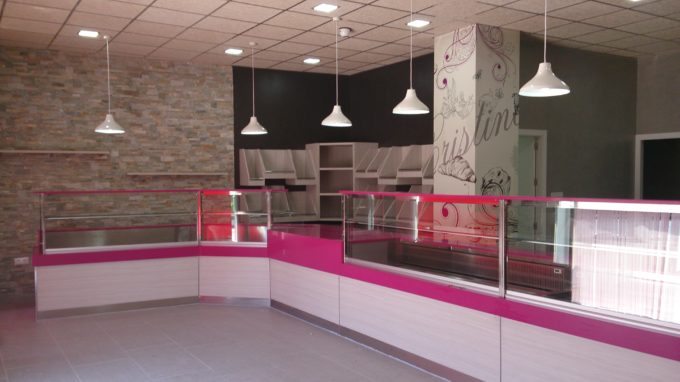 Diseño, proyecto y dirección de ejecución de diversas obras en reformas integrales de locales comerciales