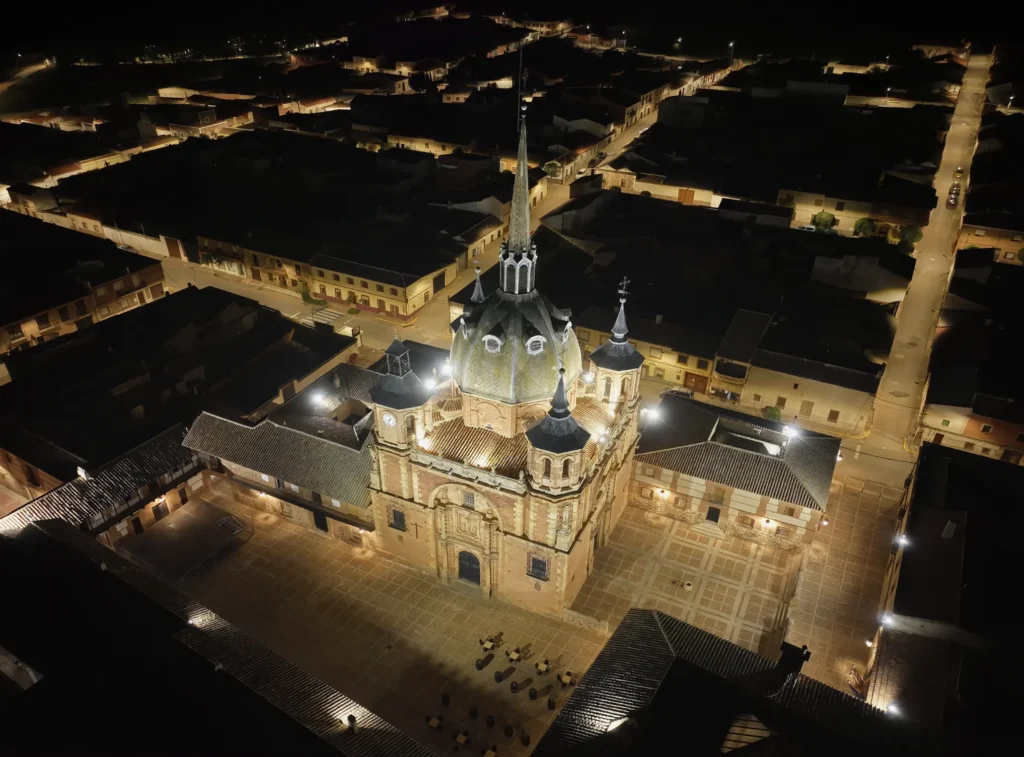 Proyecto de renovación luminotécnica en el municipio de San Carlos del Valle (Ciudad Real)