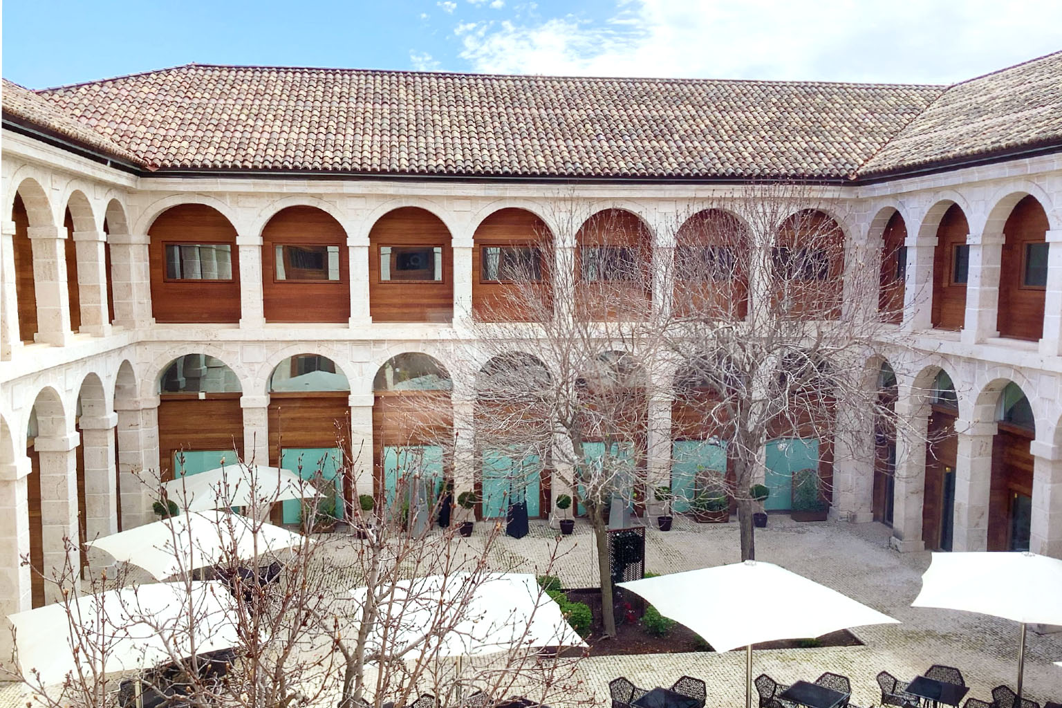 PARADOR ALCALA DE HENARES 01